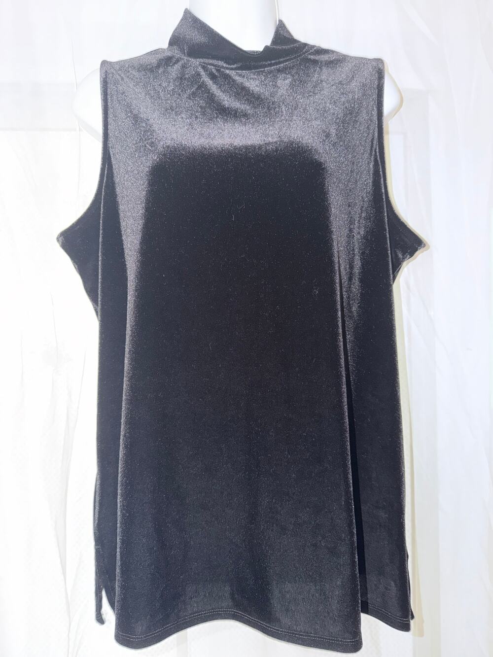 Chico’s Black Stretch Velvet Mock Neck Sleeveless Top Size 2 L